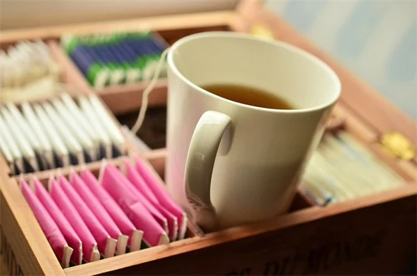 雑草茶の驚くべき効果と簡単な作り方